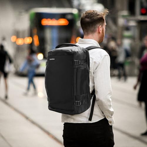 tomtoc 40L Reiserucksack TSA Freundlich Handgepäck Rucksack Travel Backpack | Groß Rucksack für 15,6-17 Zoll Laptop, Flug Genehmigt Bordgepäck Spritzwassergeschützt Kabinenrucksack für Reise Weekender