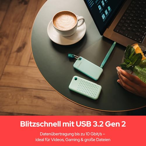 Verbatim Pocket SSD 1TB USB 3.2 Gen2 Externe SSD 1000MB/s Polar Blau | Bis zu 1000 MB/s Lesen & Schreiben, Externe Festplatte inkl. 2 Gummihüllen (Schwarz & Polar Blau), für PC, Mac & Konsole