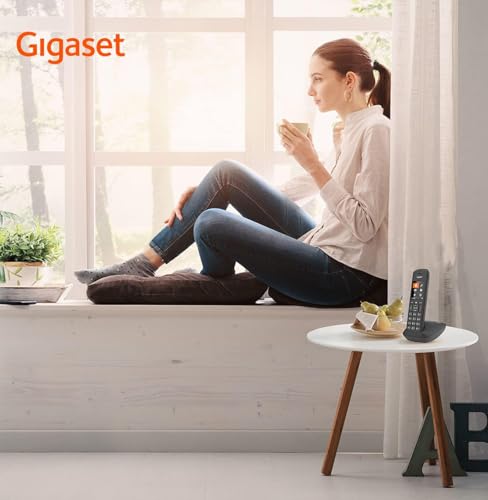 Gigaset C575 - Schnurloses DECT-Telefon - großes Farbdisplay mit moderner Benutzeroberfläche - Adressbuch für 200 Kontakte - Schutz vor unerwünschen Anrufen, schwarz [Deutsche Version]