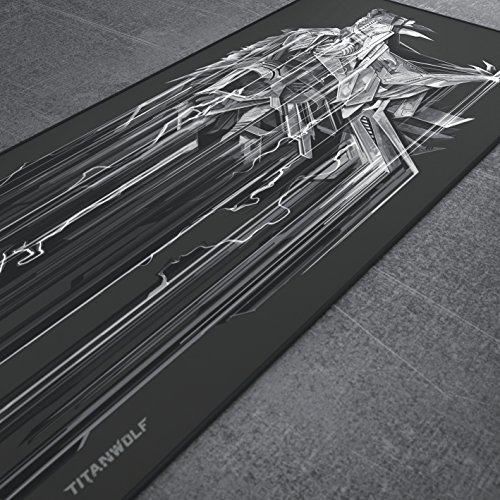 TITANWOLF XXL Speed Gaming Mauspad - 900 x 400mm - XXL Mousepad - Tischunterlage mit Titanwolf-Motiv - verbessert Präzision und Geschwindigkeit - Stabiler Halt auf glatten Oberflächen